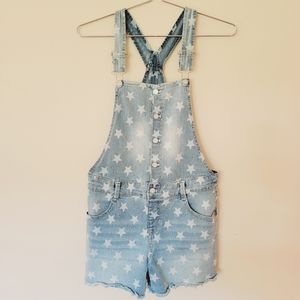 Jordache destructed  star print shortalls size xl